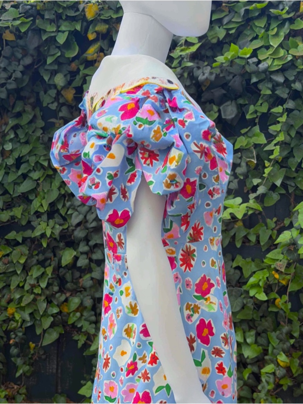 Celia B Floral Vibrant Print Mini Dress Size Medium - Picture 8 of 11